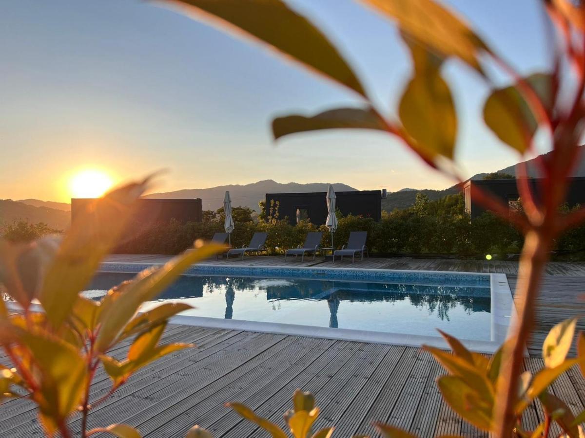 Flandra Glamping Hotel Corbeni Exterior photo