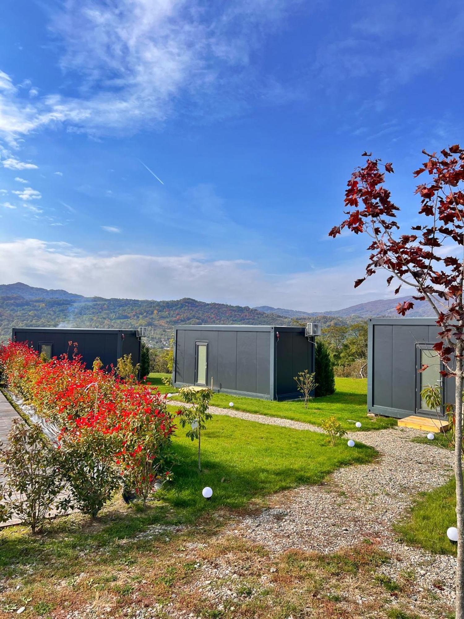 Flandra Glamping Hotel Corbeni Exterior photo